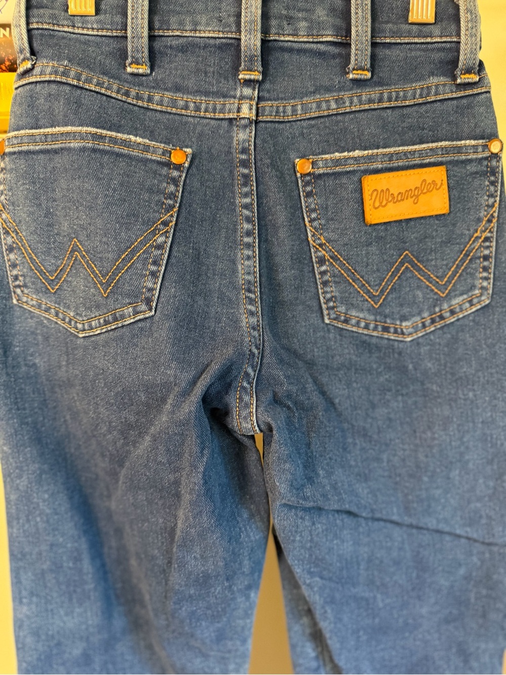 Wrangler Blue Denim Jeans Back Pocket Detail - Size 24